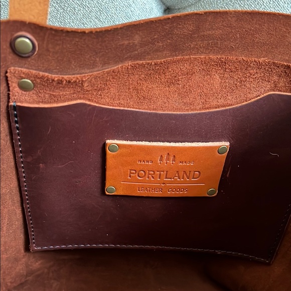 Portland Leather Classic Leather Large Tote Bag Cognac with Tandles - Picture 10 of 13